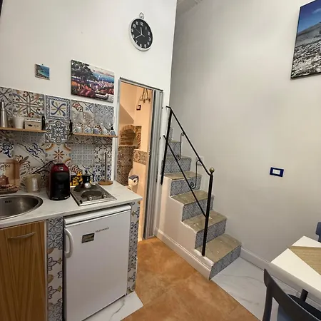 Room Caminneci Apartment-3